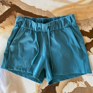 Lululemon on the fly short